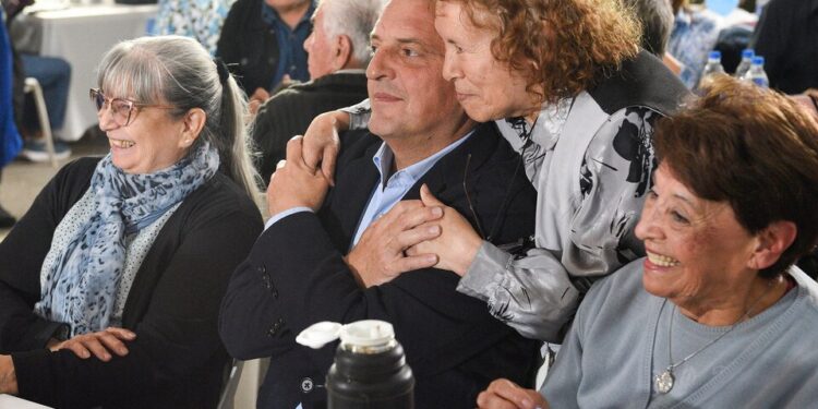 Las últimas encuestas que le llegaron a Massa y los preparativos para el debate presidencial