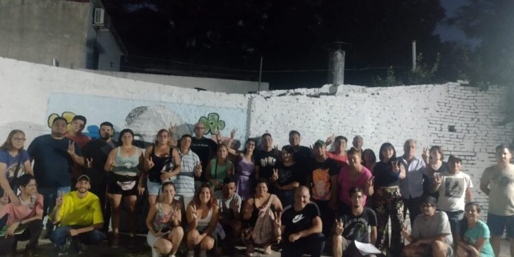 “CON LA PATRIA AL HOMBRO, LA JUVENTUD ARGENTINA DE TODOS LOS TIEMPOS, SE ESTÁ FORMANDO Y LUCHANDO EN LOS BARRIOS”