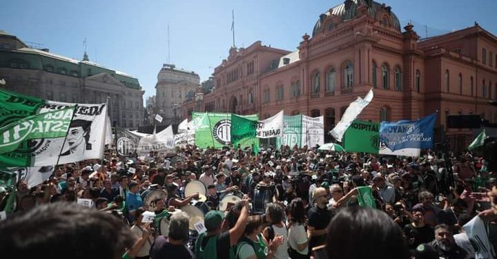 ATE profundizó su plan de lucha con un nuevo paro nacional y masiva movilización a Economía