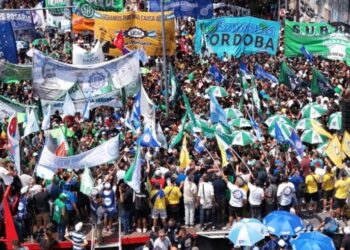 “Enero negro: cada 3 minutos un trabajador pierde el empleo”