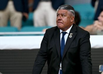 AFA/Tapia: Cien tapas de Clarín y La Nación en dos meses