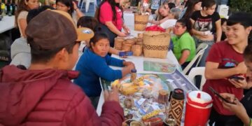 “La industria se viene abajo y la tierra se regala”