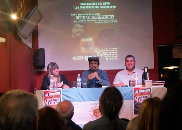 Esteche presentó su libro en Hurlingham